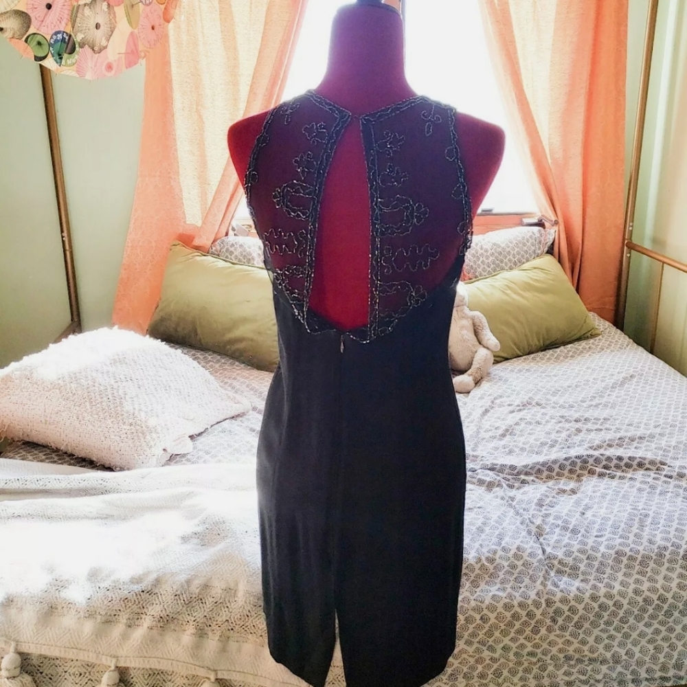 Late Edition LTD Black Knee Length Dress Size 6